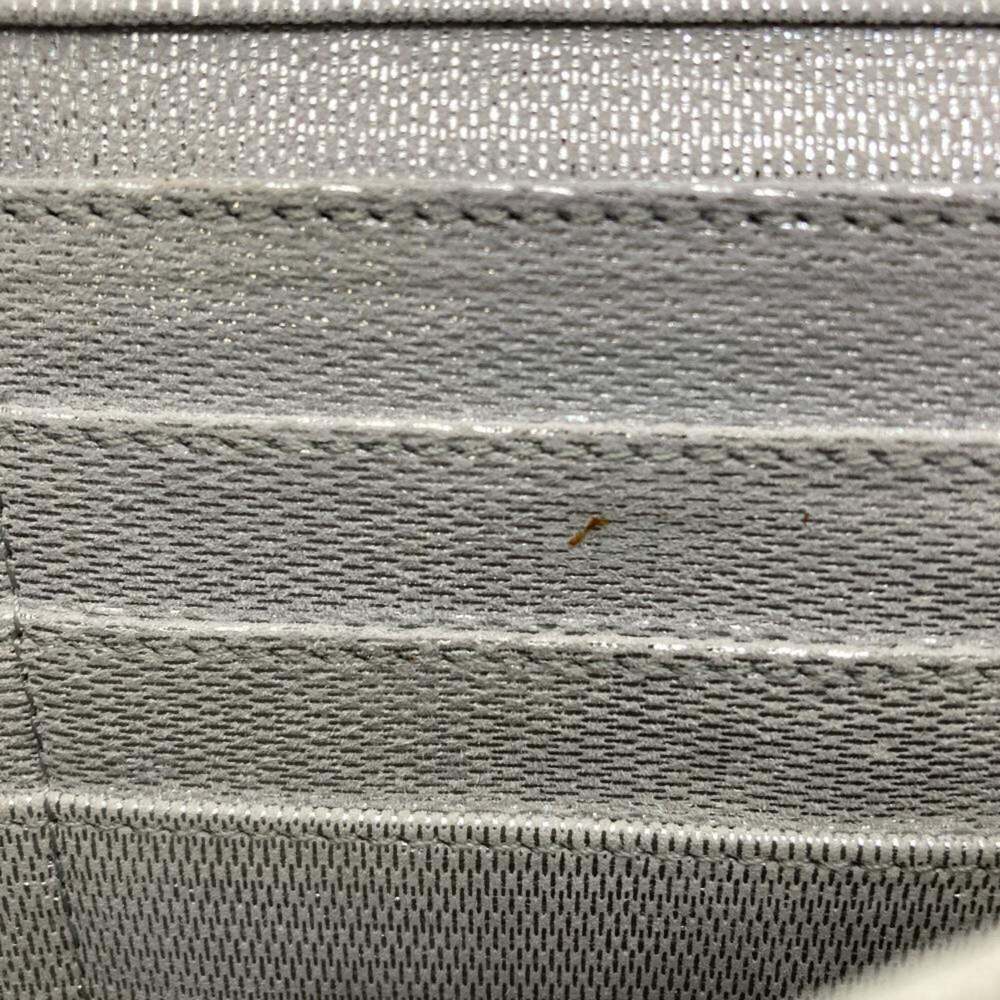 CHANEL Silver Shoulder Bag - Picture 7 of 10